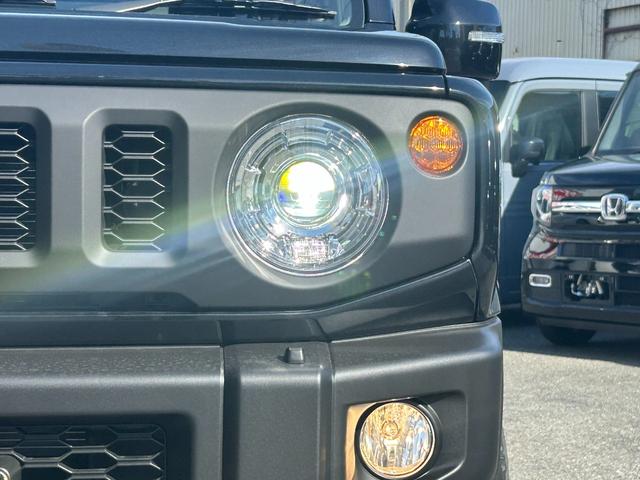 ジムニー ＸＣ　スズキセーフティサポート　クルーズコントロール　衝突被害軽減ブレーキ　ＬＥＤヘッドライト　プッシュボタンスタート　アイドリングストップ　純正アルミホイール　シートヒーター　電動格ドアミラー（10枚目）