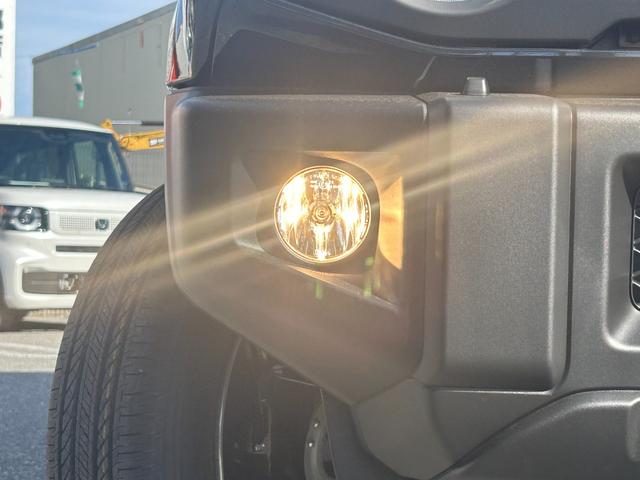 ジムニー ＸＣ　スズキセーフティサポート　クルーズコントロール　衝突被害軽減ブレーキ　ＬＥＤヘッドライト　プッシュボタンスタート　アイドリングストップ　純正アルミホイール　シートヒーター　電動格ドアミラー（13枚目）