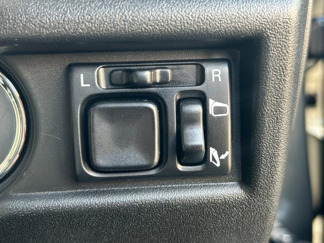 ジムニー ＸＣ　スズキセーフティサポート　クルーズコントロール　衝突被害軽減ブレーキ　ＬＥＤヘッドライト　プッシュボタンスタート　アイドリングストップ　純正アルミホイール　シートヒーター　電動格ドアミラー（34枚目）