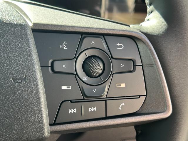 ���X�e�A�����O�X�C�b�`���i�r�ƘA�������邱�ƂŁA�^�]���̃i�r������y�X�ł���