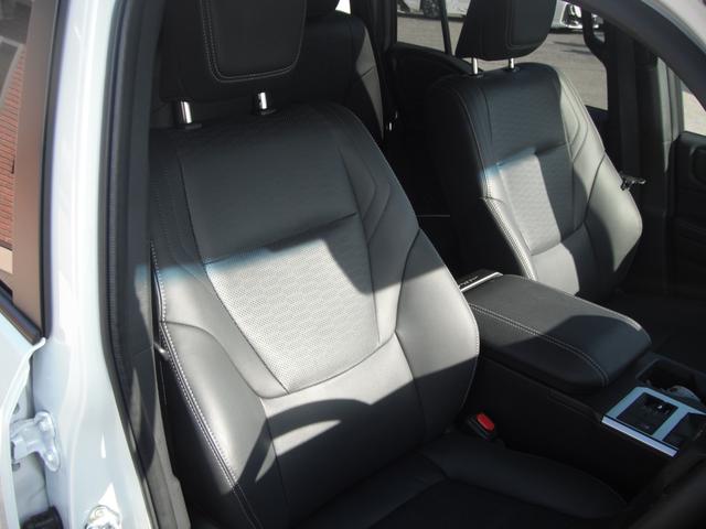 ランドクルーザー２５０ ＶＸ　モデリスタ２０インチアルミ／シグネチャーイルミブレード／オーバーフェンダー／モデリスタパッケージ／フェンダーガーニッシュ／サイドモール／リアスポイラー／デジタルインナーミラー／サンルーフ／（17枚目）