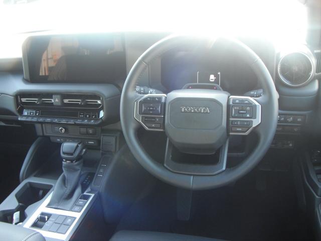 ランドクルーザー２５０ ＶＸ　モデリスタ２０インチアルミ／シグネチャーイルミブレード／オーバーフェンダー／モデリスタパッケージ／フェンダーガーニッシュ／サイドモール／リアスポイラー／デジタルインナーミラー／サンルーフ／（20枚目）