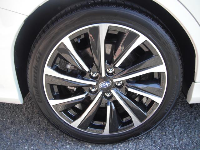 レヴォーグ ＳＴＩスポーツ　ＥＸ　１１．６インチナビフルセグ　バックモニター　ＥＴＣ　スマートキー　パワーバックドア　ターボ（8枚目）