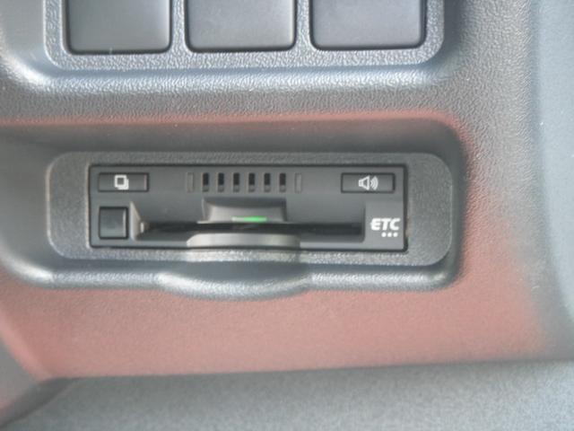 ハイエースバン ロングスーパーＧＬ　ダークプライムＳ　パノラミックビューモニター／デジタルインナーミラー／スカッフプレート／フロアマット／サイドバイザー／ＥＴＣ（18枚目）