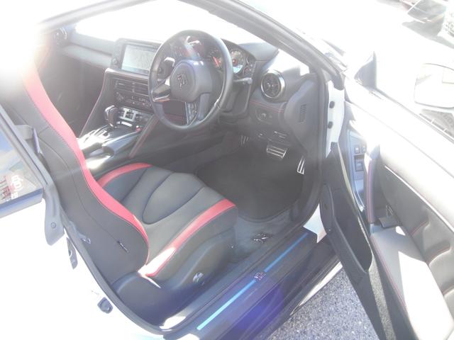 ＧＴ－Ｒ ブラックエディション　ＢＯＳＥサウンドシステム・ＬＥＤハイパーデイライトキャンセルスイッチ・ＧＴ－Ｒ専用フロアカーペット（4枚目）