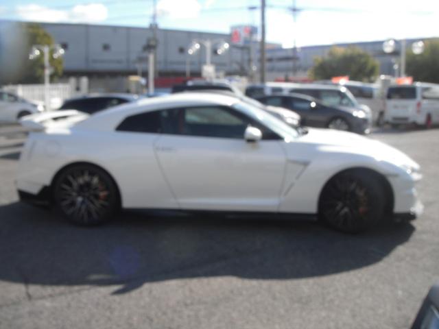 ＧＴ－Ｒ ブラックエディション　ＢＯＳＥサウンドシステム・ＬＥＤハイパーデイライトキャンセルスイッチ・ＧＴ－Ｒ専用フロアカーペット（18枚目）