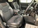 【ハーフレザーシート】を装備しており、車内の高級感がアップしております☆