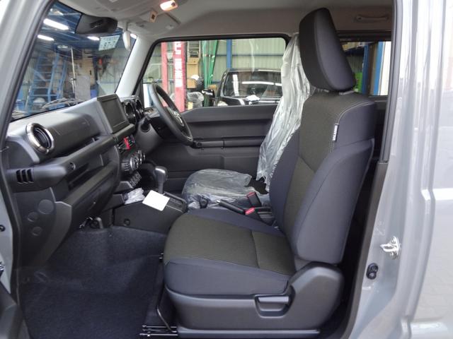 ジムニー ＸＣ　スズキセーフティーサポート　衝突軽減ブレーキ　誤発進抑制機能　ＬＥＤライト　ターボ　サイド＆カーテンエアバッグ　アイドリングストップ　クルコン　シートヒーター　リアソナー　アルミ　届出済み未使用車（9枚目）
