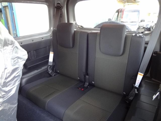 ジムニー ＸＣ　スズキセーフティーサポート　衝突軽減ブレーキ　誤発進抑制機能　ＬＥＤライト　ターボ　サイド＆カーテンエアバッグ　アイドリングストップ　クルコン　シートヒーター　リアソナー　アルミ　届出済み未使用車（10枚目）