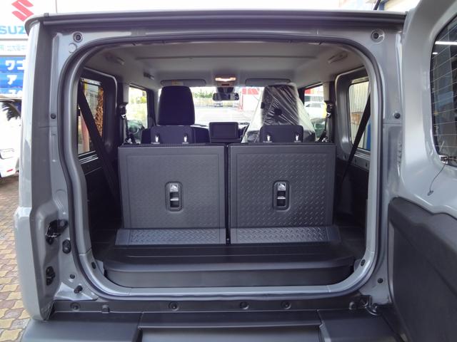 ジムニー ＸＣ　スズキセーフティーサポート　衝突軽減ブレーキ　誤発進抑制機能　ＬＥＤライト　ターボ　サイド＆カーテンエアバッグ　アイドリングストップ　クルコン　シートヒーター　リアソナー　アルミ　届出済み未使用車（11枚目）