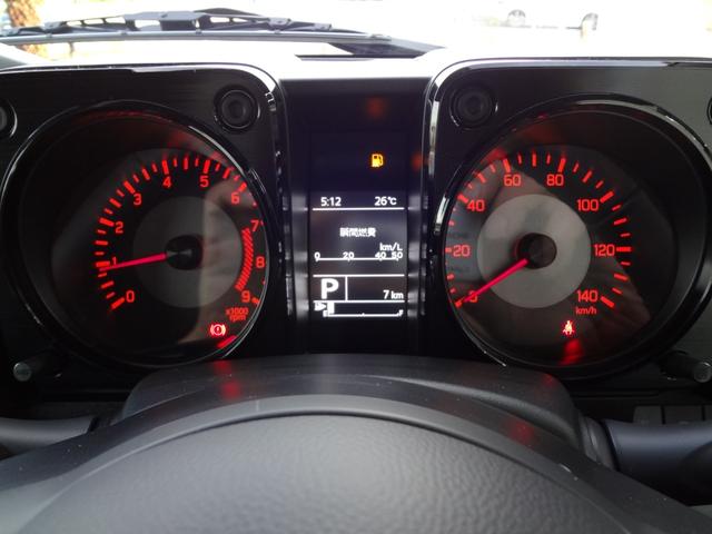 ジムニー ＸＣ　スズキセーフティーサポート　衝突軽減ブレーキ　誤発進抑制機能　ＬＥＤライト　ターボ　サイド＆カーテンエアバッグ　アイドリングストップ　クルコン　シートヒーター　リアソナー　アルミ　届出済み未使用車（12枚目）