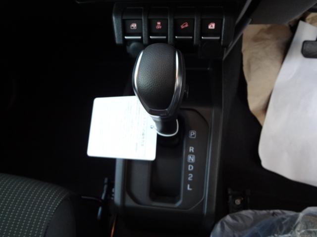 ジムニー ＸＣ　スズキセーフティーサポート　衝突軽減ブレーキ　誤発進抑制機能　ＬＥＤライト　ターボ　サイド＆カーテンエアバッグ　アイドリングストップ　クルコン　シートヒーター　リアソナー　アルミ　届出済み未使用車（29枚目）