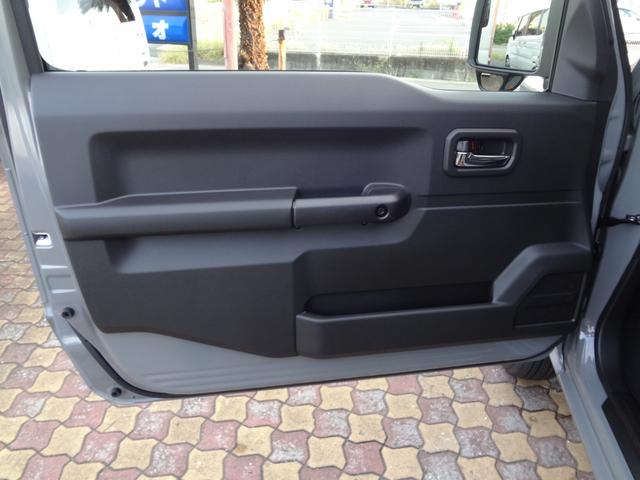 ジムニー ＸＣ　スズキセーフティーサポート　衝突軽減ブレーキ　誤発進抑制機能　ＬＥＤライト　ターボ　サイド＆カーテンエアバッグ　アイドリングストップ　クルコン　シートヒーター　リアソナー　アルミ　届出済み未使用車（47枚目）