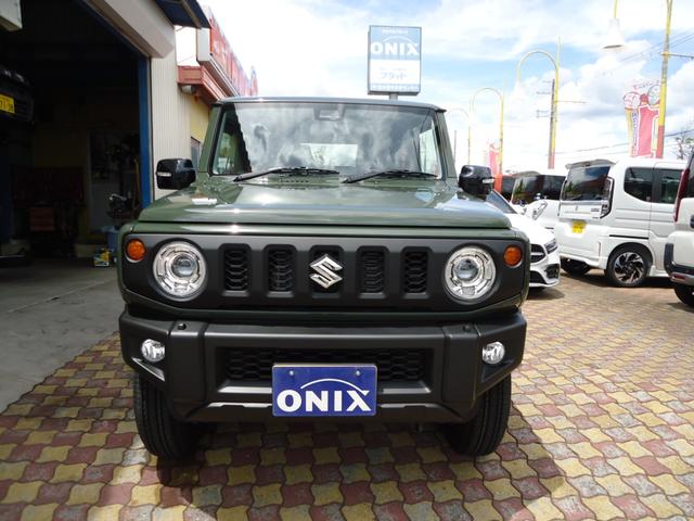 ジムニー ＸＣ　スズキセーフティーサポート　衝突軽減ブレーキ　誤発進抑制機能　ＬＥＤライト　ターボ　サイド＆カーテンエアバッグ　アイドリングストップ　クルコン　シートヒーター　リアソナー　届出済み未使用車（3枚目）