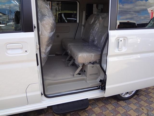 エブリイワゴン ＰＺターボスペシャル　スズキセーフティーサポート　衝突軽減ブレーキ　誤発進抑制機能　ＬＥＤライト　両側電動スライドドア＆左オートステップ　ハイルーフ　アイドリングストップ　スマ－トキ－　プッシュスタート　届出済み未使用車（10枚目）