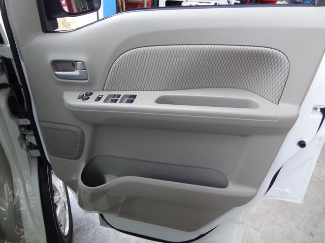 エブリイワゴン ＰＺターボスペシャル　スズキセーフティーサポート　衝突軽減ブレーキ　誤発進抑制機能　ＬＥＤライト　両側電動スライドドア＆左オートステップ　ハイルーフ　アイドリングストップ　スマ－トキ－　プッシュスタート　届出済み未使用車（18枚目）