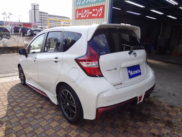 ノート e-パワーニスモ 1年間走行距離無制限保証 エマージェンシーブレーキ LEDライト メモリーナビ フルセグTV 全周囲モニター ETC アイドリングストップ インテリジェントルームミラー スマ-トキ- アルミ 禁煙車(6枚目)