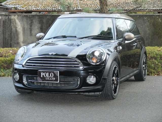MINI クーパー クラブマン ボンドストリートパッケージ ワンオーナー 禁煙車 黒革スポーツシート シートヒーター クロームラインインテリア ボンネットストライプ 純正17インチアロイホイール(3枚目)