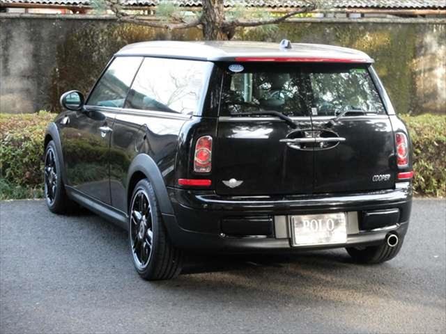 MINI クーパー クラブマン ボンドストリートパッケージ ワンオーナー 禁煙車 黒革スポーツシート シートヒーター クロームラインインテリア ボンネットストライプ 純正17インチアロイホイール(66枚目)