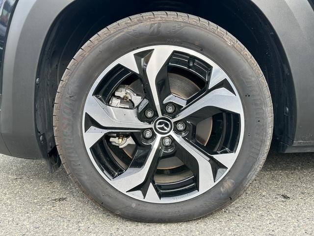 ＭＸ－３０ロータリーＥＶ エディションＲ　純正ＳＤナビ・ＴＶ　ＢＯＳＥサウンド　全方位カメラ　衝突被害軽減ブレーキ　ＬＫＡ　ＡＨＢ　ＢＳＭ　ＥＴＣ　ハーフレザーパワーシート　シートヒーター　純正１８インチＡＷ　Ｃソナー　ＬＥＤヘッドライト（22枚目）