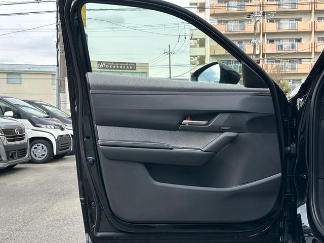 ＭＸ－３０ロータリーＥＶ エディションＲ　純正ＳＤナビ・ＴＶ　ＢＯＳＥサウンド　全方位カメラ　衝突被害軽減ブレーキ　ＬＫＡ　ＡＨＢ　ＢＳＭ　ＥＴＣ　ハーフレザーパワーシート　シートヒーター　純正１８インチＡＷ　Ｃソナー　ＬＥＤヘッドライト（24枚目）