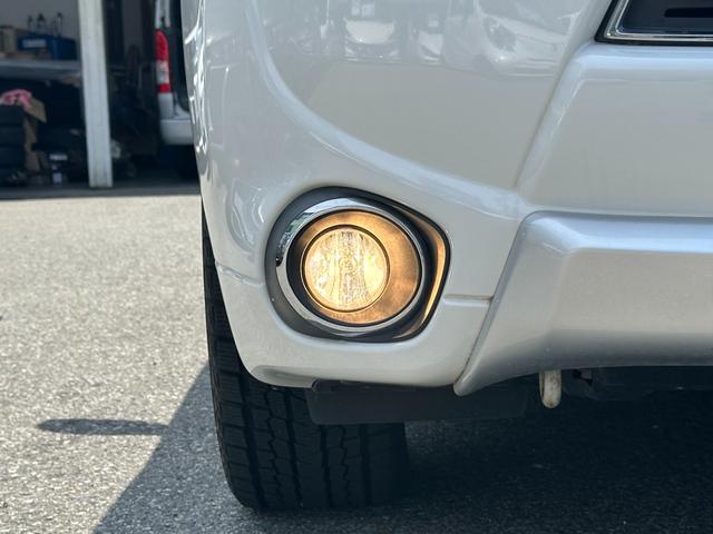 アウトランダーＰＨＥＶ Ｇプレミアムパッケージ　純正メモリーナビ　Ｂカメラ　ロックフォード　黒革パワーシート　ドラレコ　衝突被害軽減Ｂ　レーダークルーズ　ＬＫＡ　シートヒーター　ＥＴＣ　ＬＥＤヘッドライト　純正１８インチＡＷ　１５００Ｗ電源（16枚目）