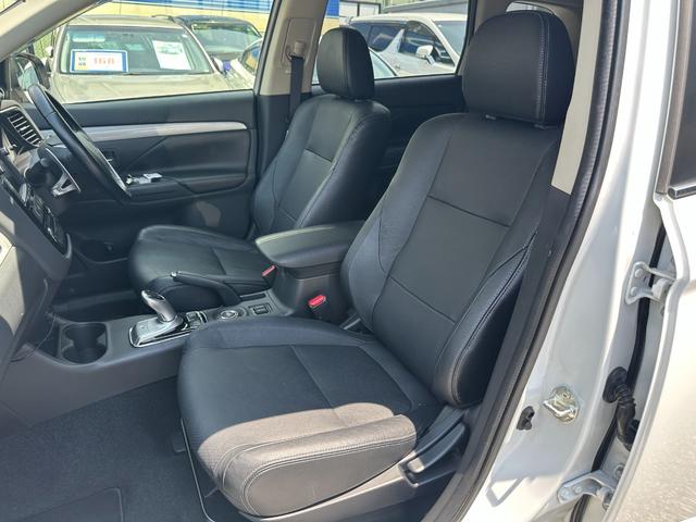 アウトランダーＰＨＥＶ Ｇプレミアムパッケージ　純正メモリーナビ　Ｂカメラ　ロックフォード　黒革パワーシート　ドラレコ　衝突被害軽減Ｂ　レーダークルーズ　ＬＫＡ　シートヒーター　ＥＴＣ　ＬＥＤヘッドライト　純正１８インチＡＷ　１５００Ｗ電源（32枚目）