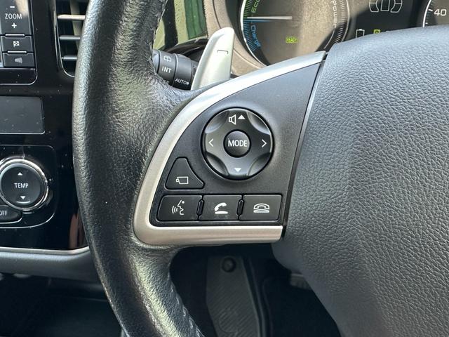 アウトランダーＰＨＥＶ Ｇプレミアムパッケージ　純正メモリーナビ　Ｂカメラ　ロックフォード　黒革パワーシート　ドラレコ　衝突被害軽減Ｂ　レーダークルーズ　ＬＫＡ　シートヒーター　ＥＴＣ　ＬＥＤヘッドライト　純正１８インチＡＷ　１５００Ｗ電源（42枚目）