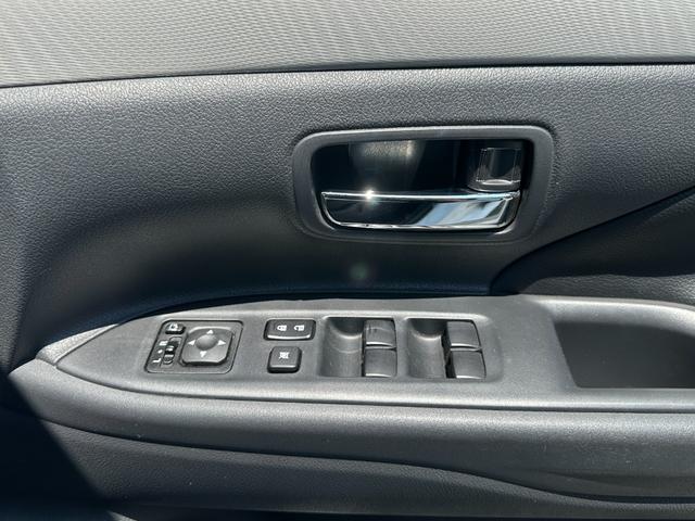 アウトランダーＰＨＥＶ Ｇプレミアムパッケージ　純正メモリーナビ　Ｂカメラ　ロックフォード　黒革パワーシート　ドラレコ　衝突被害軽減Ｂ　レーダークルーズ　ＬＫＡ　シートヒーター　ＥＴＣ　ＬＥＤヘッドライト　純正１８インチＡＷ　１５００Ｗ電源（48枚目）