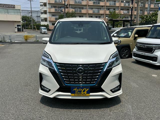 セレナ ｅ－パワー　ハイウェイスターＶ　純正１０ｉｎメモリーナビＴＶ　アラウンドビューカメラ　プロパイロット　両側ハンズフリーパワースライドドア　エマージェンシーブレーキ　電動パーキングブレーキ　純正１６ｉｎＡＷ　デジタルミラー　ＥＴＣ（7枚目）
