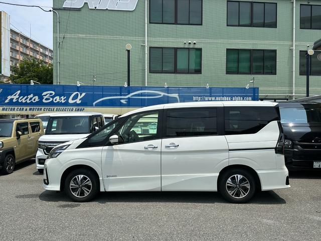 セレナ ｅ－パワー　ハイウェイスターＶ　純正１０ｉｎメモリーナビＴＶ　アラウンドビューカメラ　プロパイロット　両側ハンズフリーパワースライドドア　エマージェンシーブレーキ　電動パーキングブレーキ　純正１６ｉｎＡＷ　デジタルミラー　ＥＴＣ（10枚目）