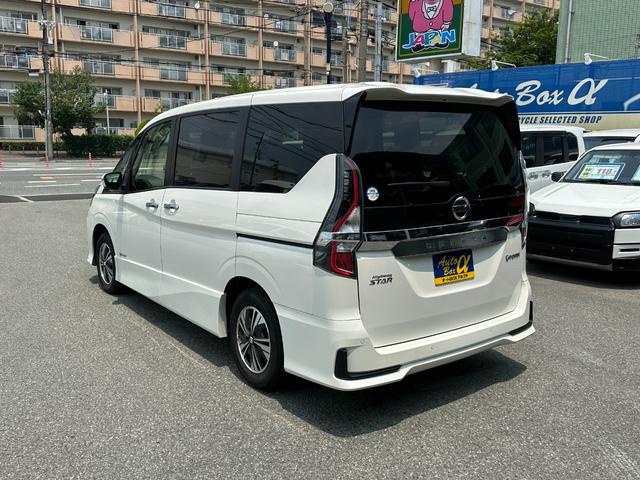 セレナ ｅ－パワー　ハイウェイスターＶ　純正１０ｉｎメモリーナビＴＶ　アラウンドビューカメラ　プロパイロット　両側ハンズフリーパワースライドドア　エマージェンシーブレーキ　電動パーキングブレーキ　純正１６ｉｎＡＷ　デジタルミラー　ＥＴＣ（13枚目）