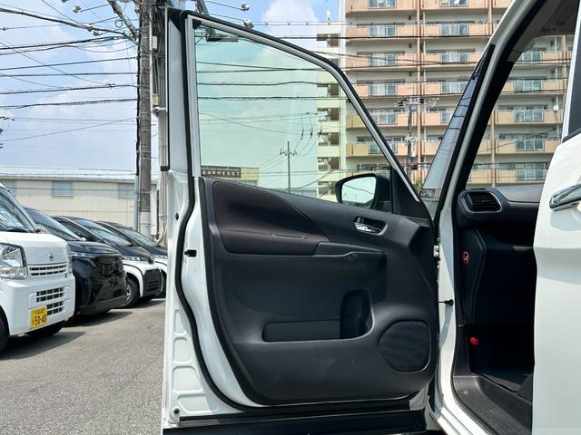 セレナ ｅ－パワー　ハイウェイスターＶ　純正１０ｉｎメモリーナビＴＶ　アラウンドビューカメラ　プロパイロット　両側ハンズフリーパワースライドドア　エマージェンシーブレーキ　電動パーキングブレーキ　純正１６ｉｎＡＷ　デジタルミラー　ＥＴＣ（24枚目）