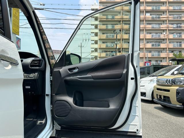 セレナ ｅ－パワー　ハイウェイスターＶ　純正１０ｉｎメモリーナビＴＶ　アラウンドビューカメラ　プロパイロット　両側ハンズフリーパワースライドドア　エマージェンシーブレーキ　電動パーキングブレーキ　純正１６ｉｎＡＷ　デジタルミラー　ＥＴＣ（25枚目）