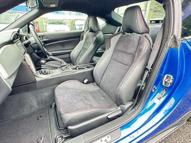 ＢＲＺ Ｓ　ワンオーナー　６ＭＴ　純正７ｉｎワイドナビ・フルセグＴＶ　ハーフレザーシート　ＨＩＤヘッドライト　ＬＥＤフォグライト　純正１７ｉｎアルミ　ＴＲＣ　ＥＴＣ　ヴァレンティンテールライト（29枚目）