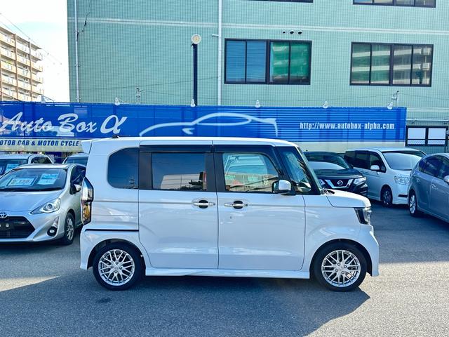 Ｎ－ＢＯＸカスタム Ｌターボ　ホンダセンシング　社外メモリーナビ・フルセグＴＶ　バックカメラ　両側パワースライド　ハーフレザーシート　ＬＥＤヘッドライト・ＬＥＤフォグ　ＬＫＡ・ＴＲＣ・ＥＴＣ　無限フロントグリル　ライトレベライザー（9枚目）