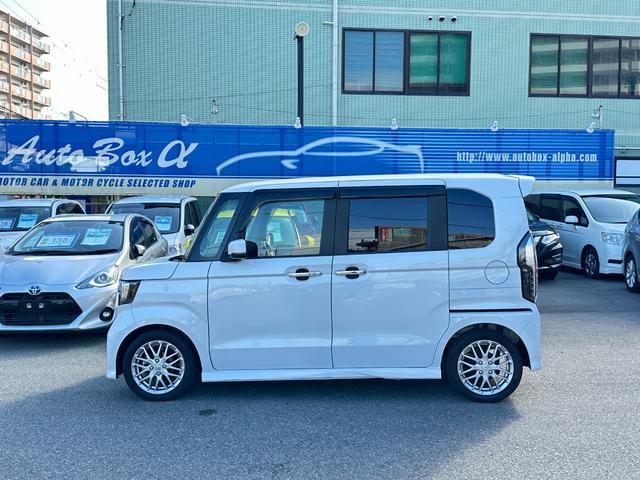 Ｎ－ＢＯＸカスタム Ｌターボ　ホンダセンシング　社外メモリーナビ・フルセグＴＶ　バックカメラ　両側パワースライド　ハーフレザーシート　ＬＥＤヘッドライト・ＬＥＤフォグ　ＬＫＡ・ＴＲＣ・ＥＴＣ　無限フロントグリル　ライトレベライザー（10枚目）