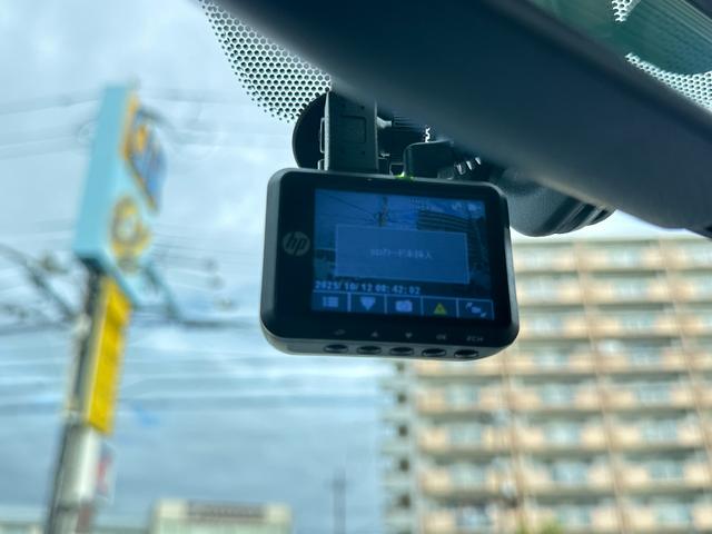 レヴォーグ １．６ＧＴ－Ｓアイサイト　社外メモリーナビ・フルセグＴＶ　バックモニター　ＦＯＣＡＬスピーカー　純正１８インチＡＷ　衝突被害軽減ブレーキ　レーダークルーズコントロール　パドルシフト　ＥＴＣ　前後ドライブレコーダー　スマートキー（49枚目）