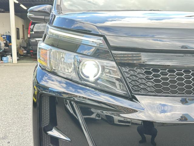 ヴォクシー ＺＳ　Ｇ’ｓ　純正８ｉｎメモリーナビＴＶ　Ｂカメラ　パワースライド　トヨタセーフティセンス　ＬＫＡ　ＴＲＣ　ＥＴＣ　Ｇ‘ｓ専用ハーフレザーシート　Ｇ‘ｓ専用１８インチＡＷ　オートハイビーム　ＬＥＤヘッドライト（14枚目）