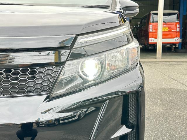 ヴォクシー ＺＳ　ＧＲスポーツ　純正メモリーナビＴＶ　バックカメラ　両側パワースライドドア　トヨタセーフティセンス　ＧＲ専用ハーフレザーシート　ＬＫＡ・ＴＲＣ・ＥＴＣ　クルーズＣ　純正１８ｉｎＡＷ　ＬＥＤライト・ＬＥＤフォグ（15枚目）