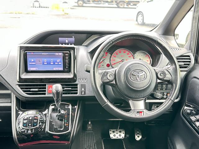 ヴォクシー ＺＳ　ＧＲスポーツ　純正メモリーナビＴＶ　バックカメラ　両側パワースライドドア　トヨタセーフティセンス　ＧＲ専用ハーフレザーシート　ＬＫＡ・ＴＲＣ・ＥＴＣ　クルーズＣ　純正１８ｉｎＡＷ　ＬＥＤライト・ＬＥＤフォグ（28枚目）