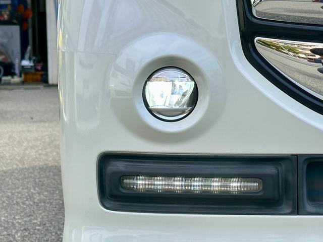 スペーシアカスタムＺ ターボ　純正８インチナビ　全方位カメラ　両側Ｐスライド　ＤＣＢＳ　クルーズコントロール　ＬＫＡ　シートヒーター　ＥＴＣ　純正１５インチＡＷ　ナノイー　ＨＩＤヘッドライト　ＬＥＤフォグライト　スマートキー（16枚目）