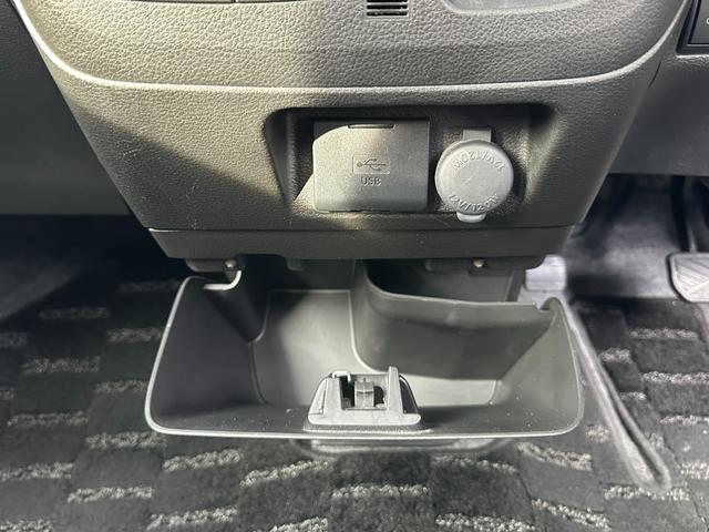 スペーシアカスタムＺ ターボ　純正８インチナビ　全方位カメラ　両側Ｐスライド　ＤＣＢＳ　クルーズコントロール　ＬＫＡ　シートヒーター　ＥＴＣ　純正１５インチＡＷ　ナノイー　ＨＩＤヘッドライト　ＬＥＤフォグライト　スマートキー（43枚目）