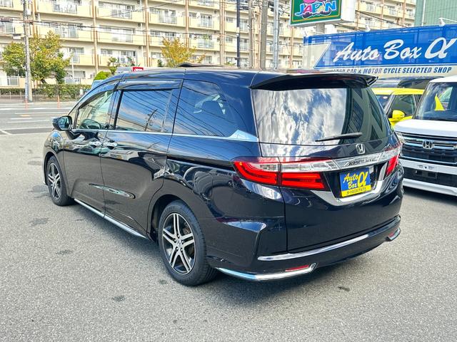 オデッセイ アブソルート・２０ｔｈアニバーサリー　純正８ｉｎメモリーナビ　バックカメラ　両側パワースライドドア　ＬＥＤヘッドライト　フォグライト　ハーフレザーシート　クルーズコントロール　ＣＴＢＡ　ＴＲＣ　ＥＴＣ　アイドリングストップ　パワーシート（12枚目）