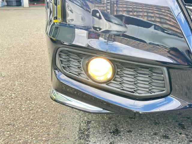 オデッセイ アブソルート・２０ｔｈアニバーサリー　純正８ｉｎメモリーナビ　バックカメラ　両側パワースライドドア　ＬＥＤヘッドライト　フォグライト　ハーフレザーシート　クルーズコントロール　ＣＴＢＡ　ＴＲＣ　ＥＴＣ　アイドリングストップ　パワーシート（15枚目）