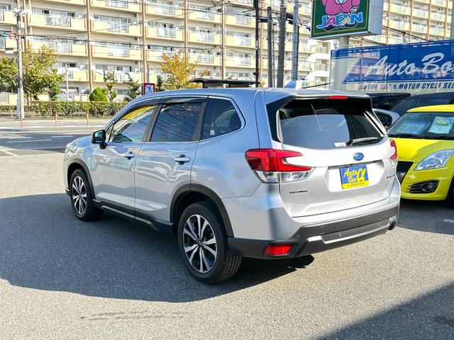 フォレスター プレミアム　純正９ｉｎメモリーナビＴＶ　サイド＆バックカメラ　レーダークルーズ　ＬＫＡ　ＢＳＭ　ＴＲＣ　ＥＴＣ　ナノイー　ハーフレザーパワーシート　パワーバックドア　シート＆ステアリングヒーター　ドラレコ（13枚目）