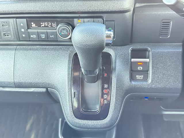 N-BOXカスタム ベースグレード 純正9inメモリーナビTV バックカメラ ナビ連動前後ドラレコ パワースライドドア 前席シートヒーター LKA TRC ETC LEDヘッドライト LEDフォグ 純正14inAW クリアランスソナー(34枚目)