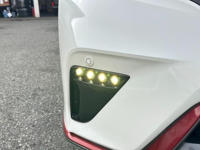 ノート ｅ－パワーニスモ　純正メモリーナビ　フルセグＴＶ　アラウンドビューカメラ　エマージェンシーブレーキ　デジタルインナーミラー　ＬＥＤヘッドライト　ＬＥＤフォグライト　ＬＫＡ　ＴＲＣ　ＥＴＣ　クリアランスソナー（16枚目）