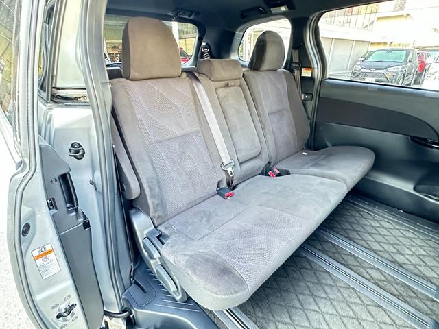 エスティマハイブリッド アエラス　純正メモリーナビ　フルセグＴＶ　バックカメラ　両側パワースライドドア　パワーバックドア　ＬＥＤヘッドライト　ＬＥＤフォグ　ドライブレコーダー　トヨタセーフティーセンス　プッシュスタート　スマートキー（29枚目）