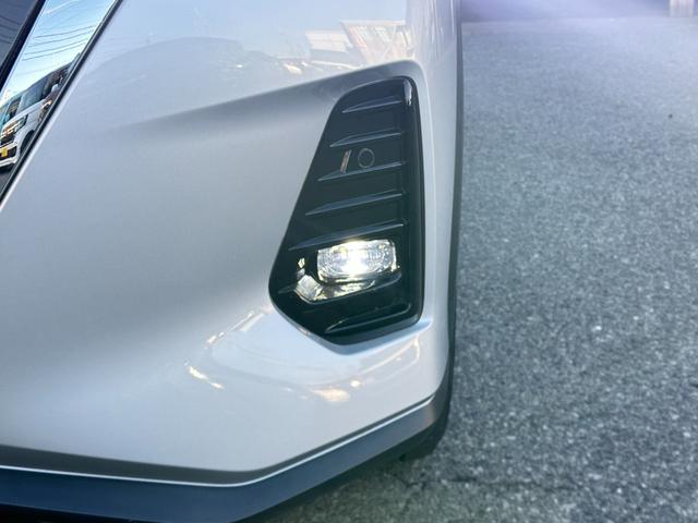 キックス Ｘ　純正９ｉｎメモリーナビＴＶ　アラウンドビューカメラ　プロパイロット　デジタルインナーミラー　ドライブレコーダー　ハーフレザーシート　前席シートヒーター　パドルシフト　ＬＥＤライト　ＬＥＤフォグ　ＥＴＣ（17枚目）